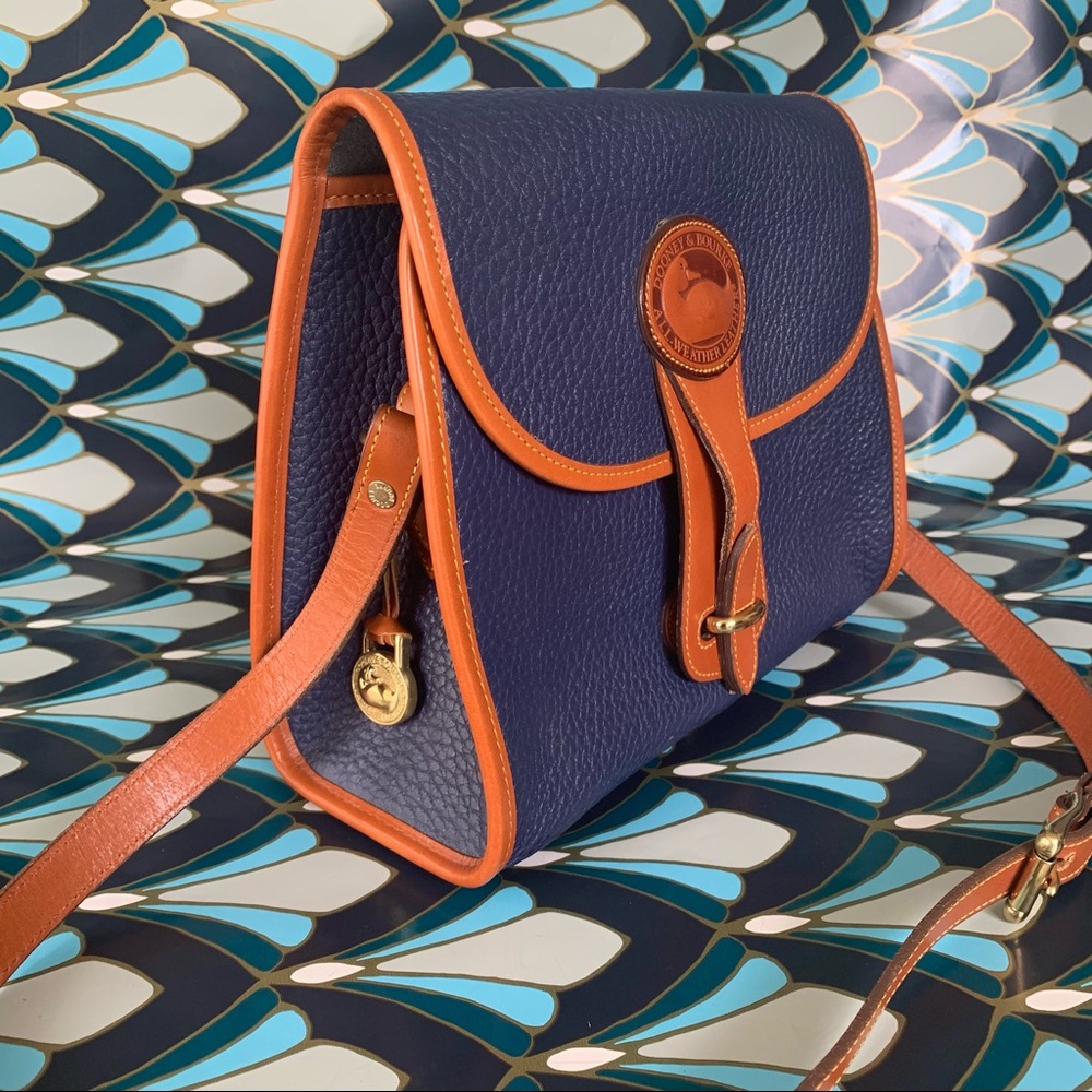 💙Air Force Blue Dooney & Bourke Vintage Essex Bag - Picture 3 of 15